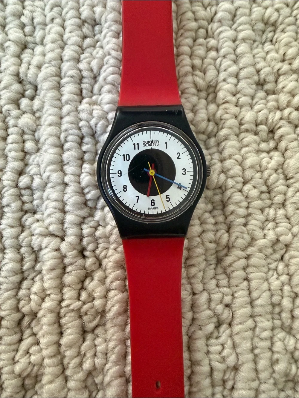 Vintage 1984 Swatch Chrono-Tech LB104 Ladies 25mm Red Black Watch